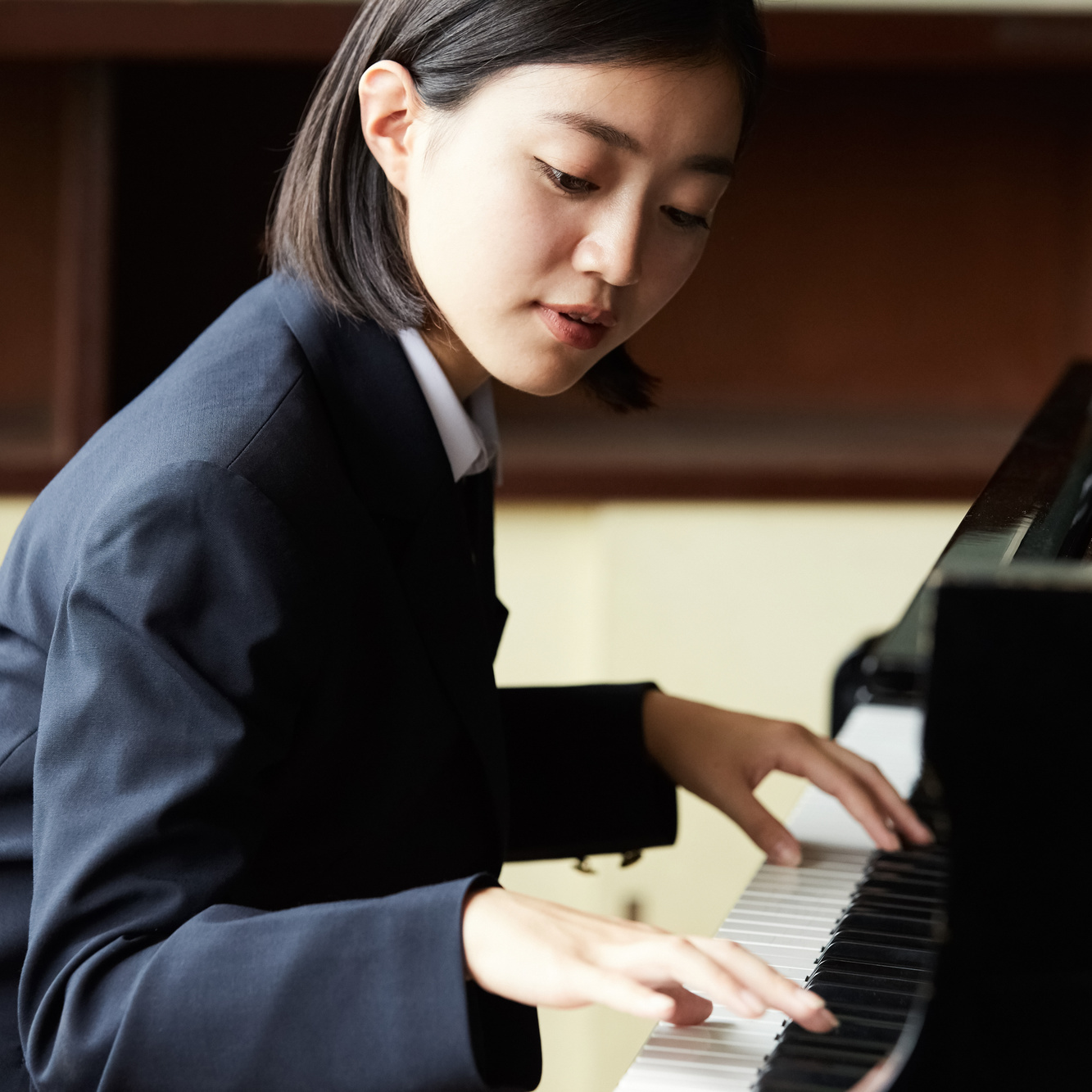 佐久市でピアノを習う中学生